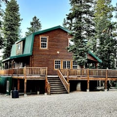 Backwoods Bonanza - BIG Cabin with Hot Tub!