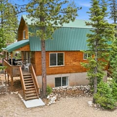 Basecamp Adventures | Fire Pit, BBQ, Sleeps up to 15