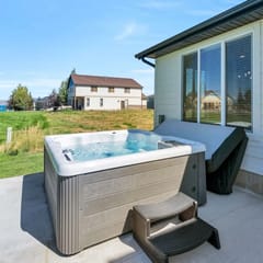 Bear Lake Escape: Hot Tub, Clubhouse Access