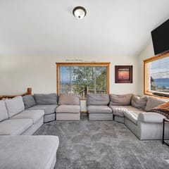Lake Life Cabin in Bear Lake | Dog Friendly