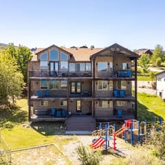Reunion Retreat and Playhouse