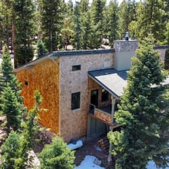 Summit Pines Hideaway - Amazing Mountain Views!