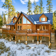 Trophy Room Retreat - Large Lodge with Hot Tub & Sauna