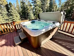 Backwoods Bonanza - BIG Cabin with Hot Tub! - Image 4
