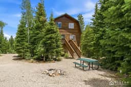 Basecamp Adventures | Fire Pit, BBQ, Sleeps up to 15 - Image 4