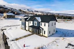 Dual Homes Near Bear Lake with Private Hot Tub - Image 2