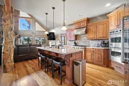 Large Luxury Lodge | Sleeps 14, Fire Pit & Views! - Image 5