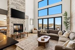 Luxury Ski In/Ski Out Condo w/ Hot Tub and Sauna - Image 2
