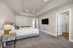 Modern Lake Retreat | Steps to Marina & Adventure - Image 4