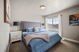 Mountain-View Townhome w/ Emeral Pools & Hot Tub - Image 5