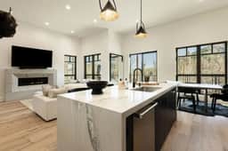 Park City White Pine Hot Tub, Ski Lifts, Free Shuttle - Image 3