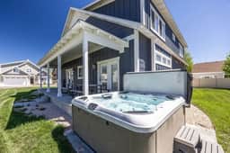 The Blue Bear w/ Hot tub and Pool - Image 2