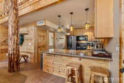 Tranquil Cabin - Private Hot Tub and Fire Pit! - Image 3