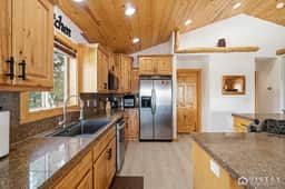 Willis Woods Cabin w/ Arcade Games and Fire Pit - Image 3