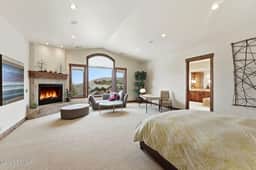 Deer Valley Luxury Lodge | Shuttle, Hot Tub, Games - Image 3