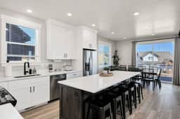 Lakeview Gamehouse | Ideal Beach Access+EV Charger - Image 4
