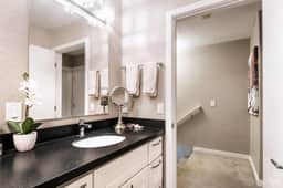 3BR Park Ave Condo Minutes to Ski Resort & Main St - Image 4