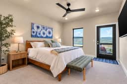 Deer Valley East 3BR•Hot Tub•Pool•Lake View - Image 4
