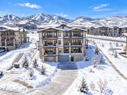 Modern 3BR Retreat Near Park City & Deer Valley - Image 2