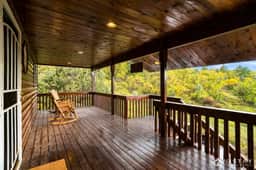 Elk Tracks Cabin | Scenic Location with Fire Pit - Image 5