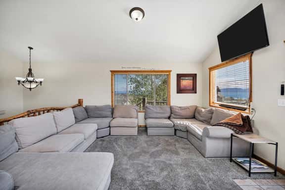 Lake Life Cabin in Bear Lake | Dog Friendly - Image 1