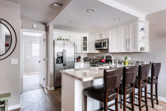 3BR Park Ave Condo Minutes to Ski Resort & Main St - Image 1