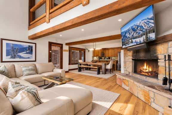 Park City 5BR•Hot Tub•Theater•Game Loft•Ski - Image 1