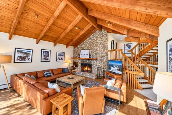 Ski shuttle to Deer Valley, hot tub and sauna - Image 1