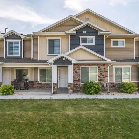 Bear Lake Escapes - Image 1