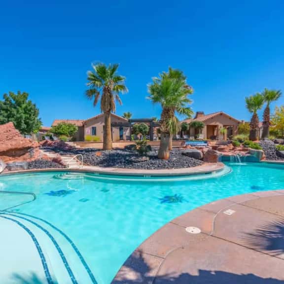 Desert Gem Red Rock Views with Pool & Hot Tub Access - Image 1