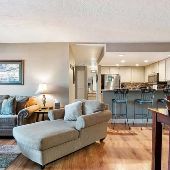 Giant Steps #43 w/ Hot Tub, Sauna, and Game Room! - Image 1