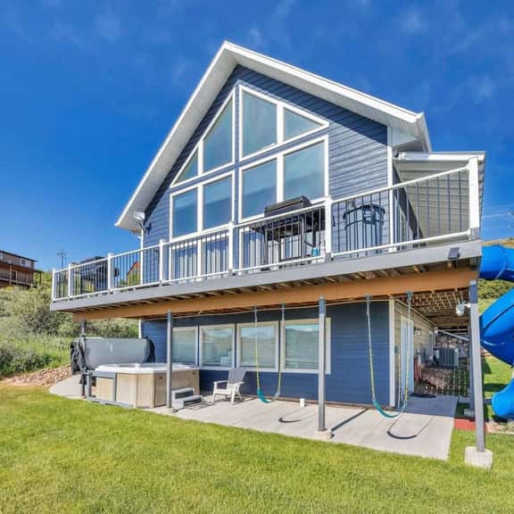 Harbor Heights Cabin with Private Hot Tub! - Image 1