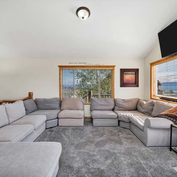 Lake Life Cabin in Bear Lake | Dog Friendly - Image 1