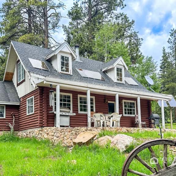 Off-grid Cabin at Angel Valley Ranch - Image 1