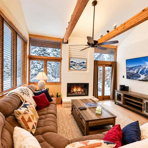 Prime Ski Escape with Hot Tub and Scenic Views - Image 1