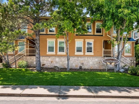 3BR Park Ave Condo | Walk to Main St & Ski Lift - Image 3