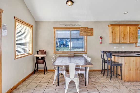 Lake Life Cabin in Bear Lake | Dog Friendly - Image 2