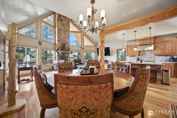 Large Luxury Lodge | Sleeps 14, Fire Pit & Views! - Image 2