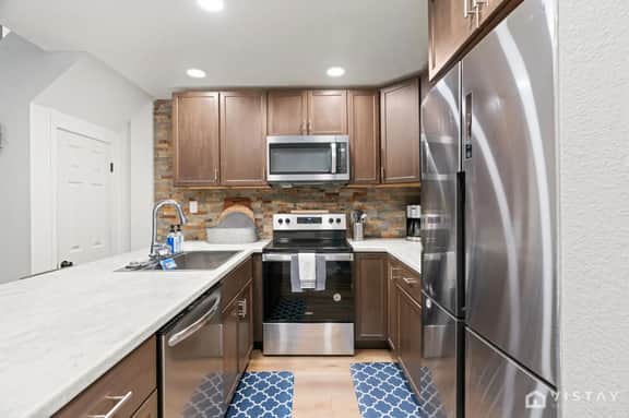 Luxury Ski Condo with Hot Tub - Image 2