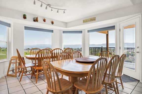 Sail Boat Manor - Image 5