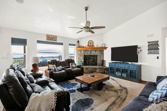Sail Boat Manor - Image 3