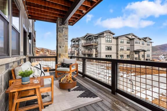 Ski Chalet at Deer Valley with Free Shuttle & Hot Tub - Image 4