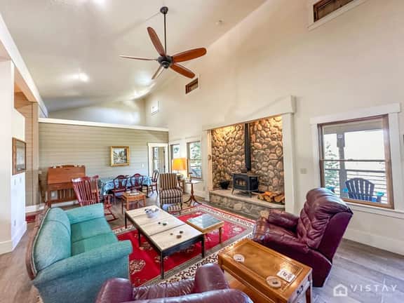 Summit Pines Hideaway - Amazing Mountain Views! - Image 2
