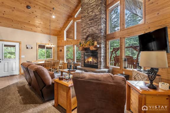 Tranquil Cabin - Private Hot Tub and Fire Pit! - Image 2