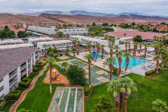 Las Palmas Luxury with Pools & Water Slides - Image 5