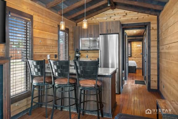 Fisherman's Paradise | Double Lakefront Cabins - Image 4