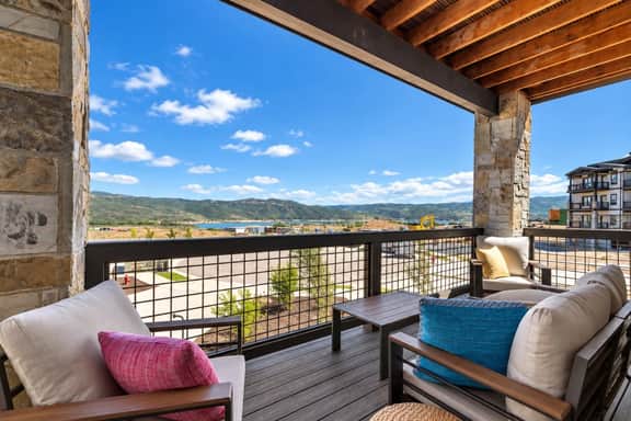 Deer Valley East 3BR•Hot Tub•Pool•Lake View - Image 5