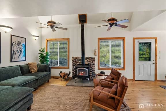 Elk Tracks Cabin | Scenic Location with Fire Pit - Image 2