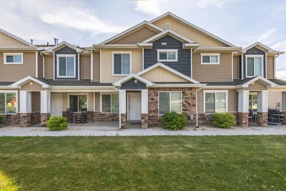 Bear Lake Escapes - Image 1