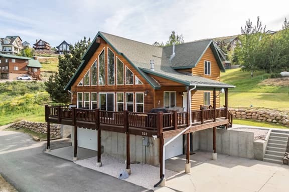 Beary Chill Cabin with Fire Pit - Image 1
